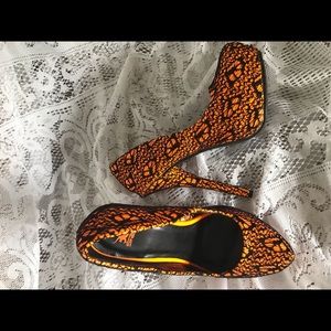 SHEIKH~Sky high stilettos size 7 1/2
